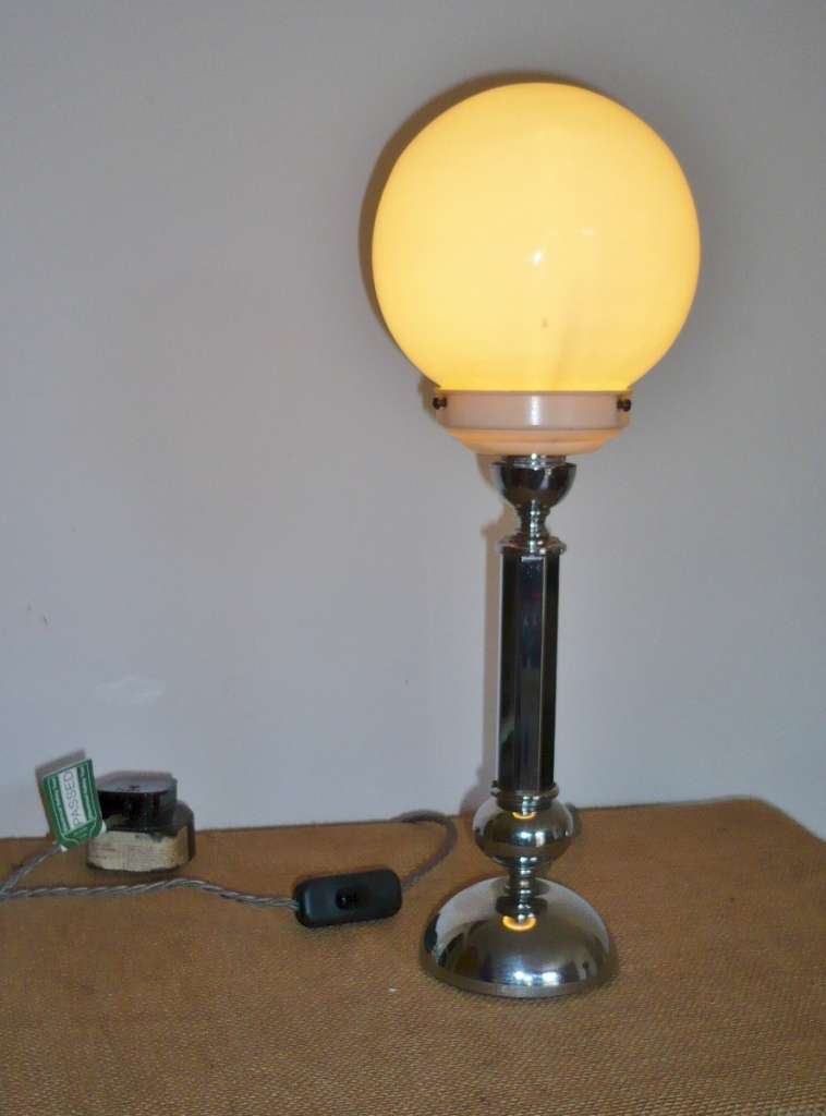 French art deco table lamp in chrome