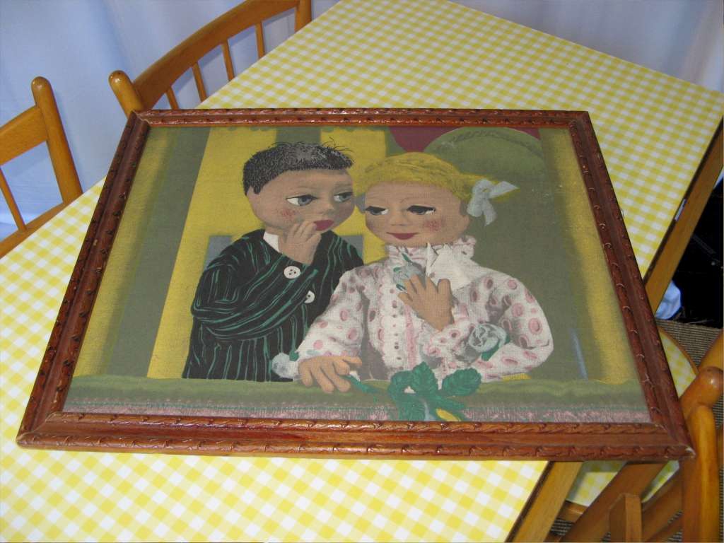 Fun picture of married puppet couple screenprint