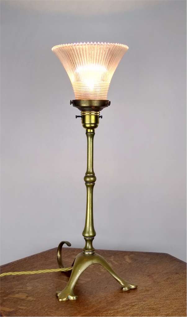 Arts and crafts table lamp with Holophane shade