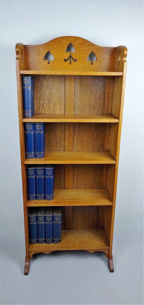 Arts and crafts oak bookcase 5 spear cut outs