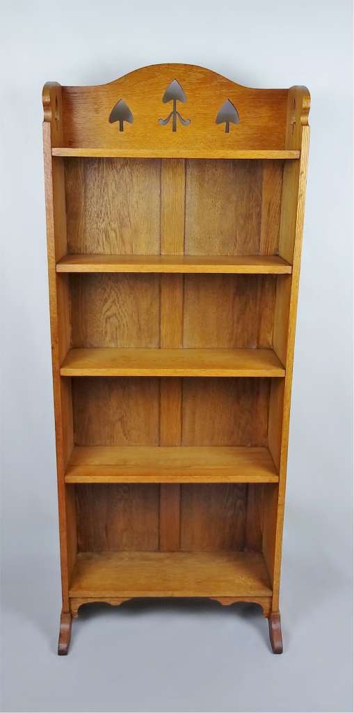 Arts and crafts oak bookcase 5 spear cut outs
