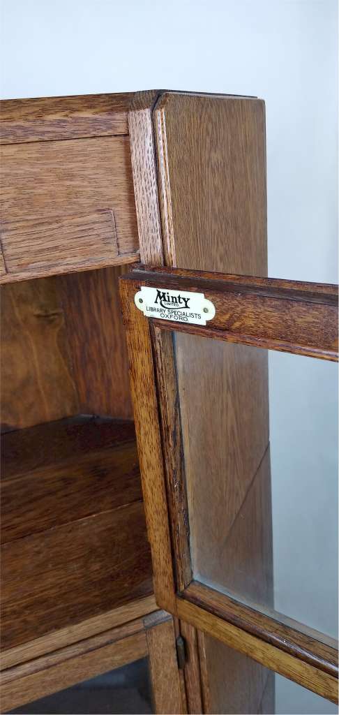 Minty 3 section corner bookcase in oak