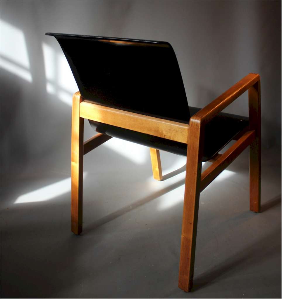 Alvar Aalto Hallway Chair Model No.403 by Finmar
