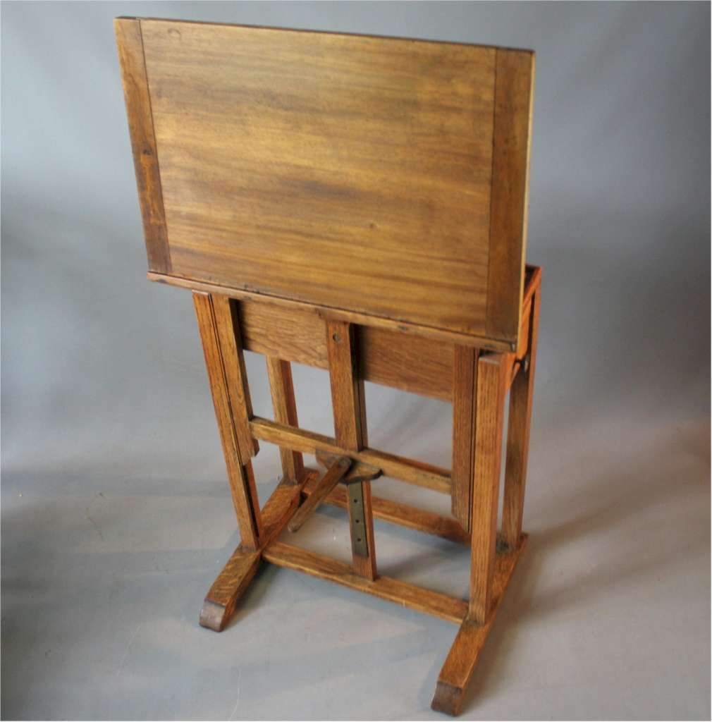 Artist’s adjustable easel by C Roberson & Sons
