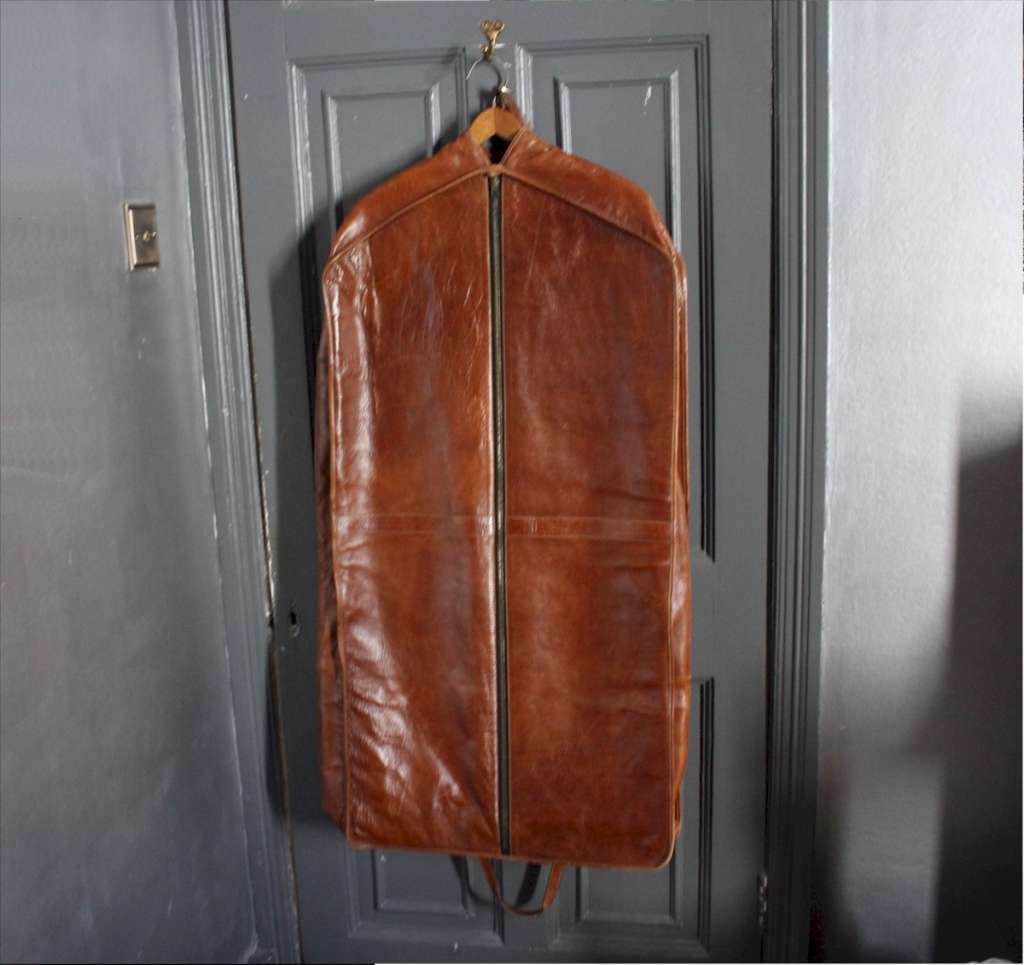 Leather men's travel suit carrier by Etienne Aigner