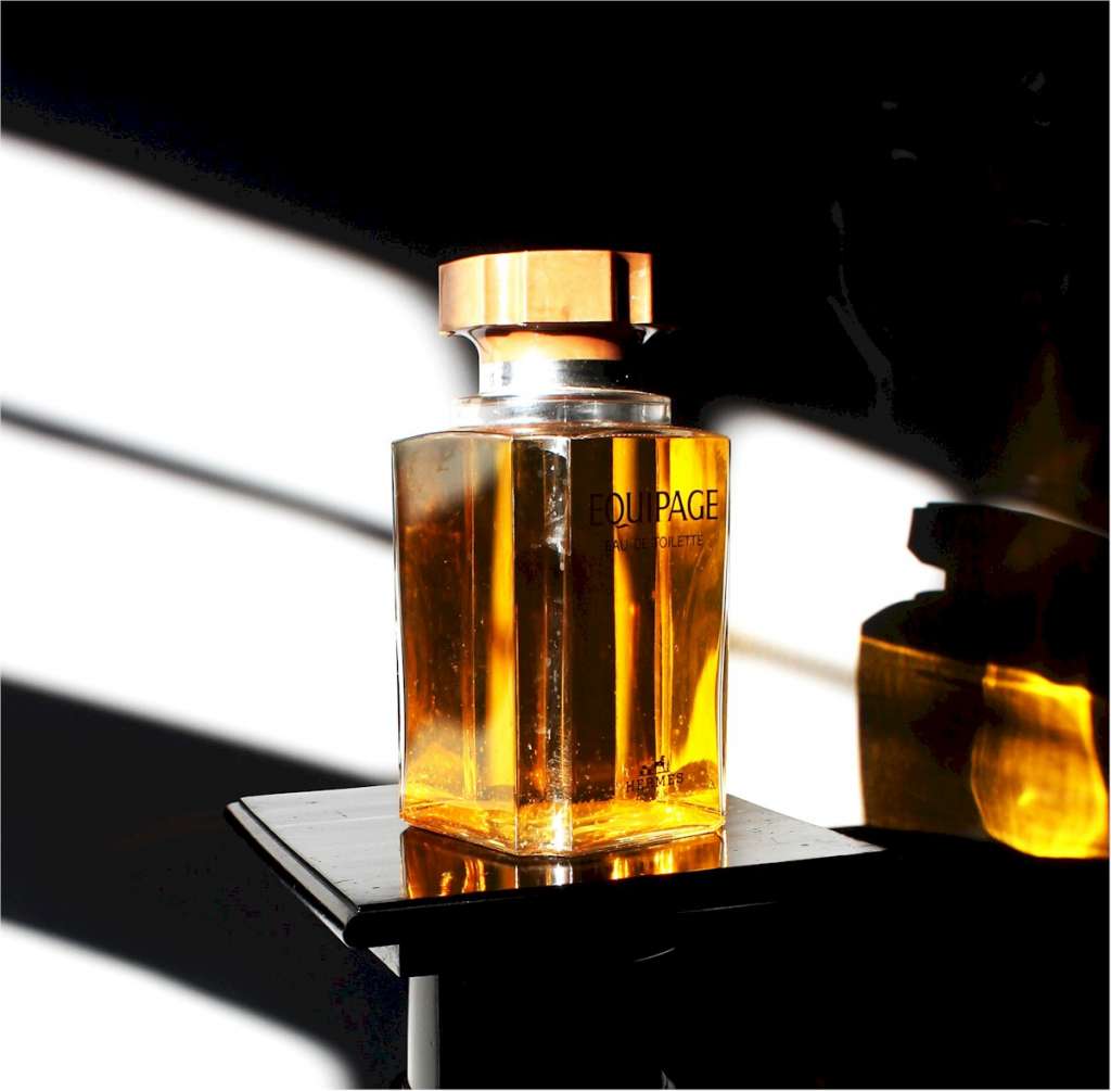 Hermes Equipage Facile perfume display bottle