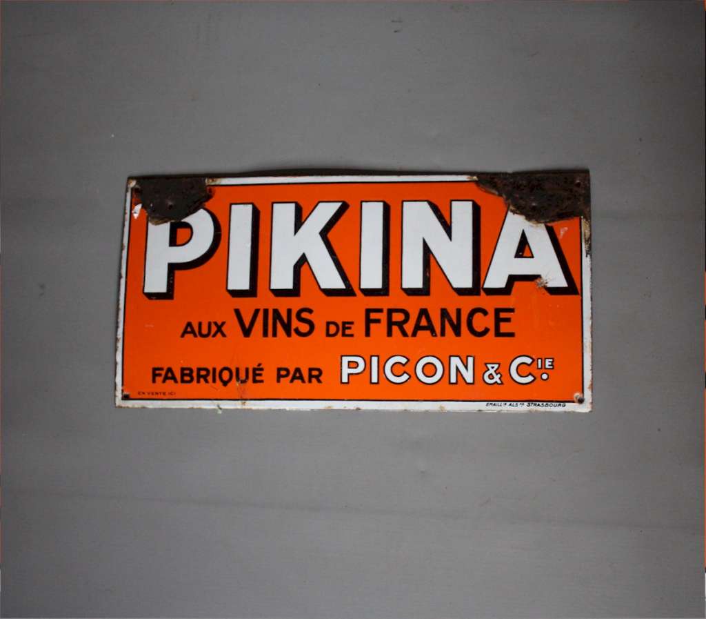 Enamel advertising sign Pikina aux vins de France.