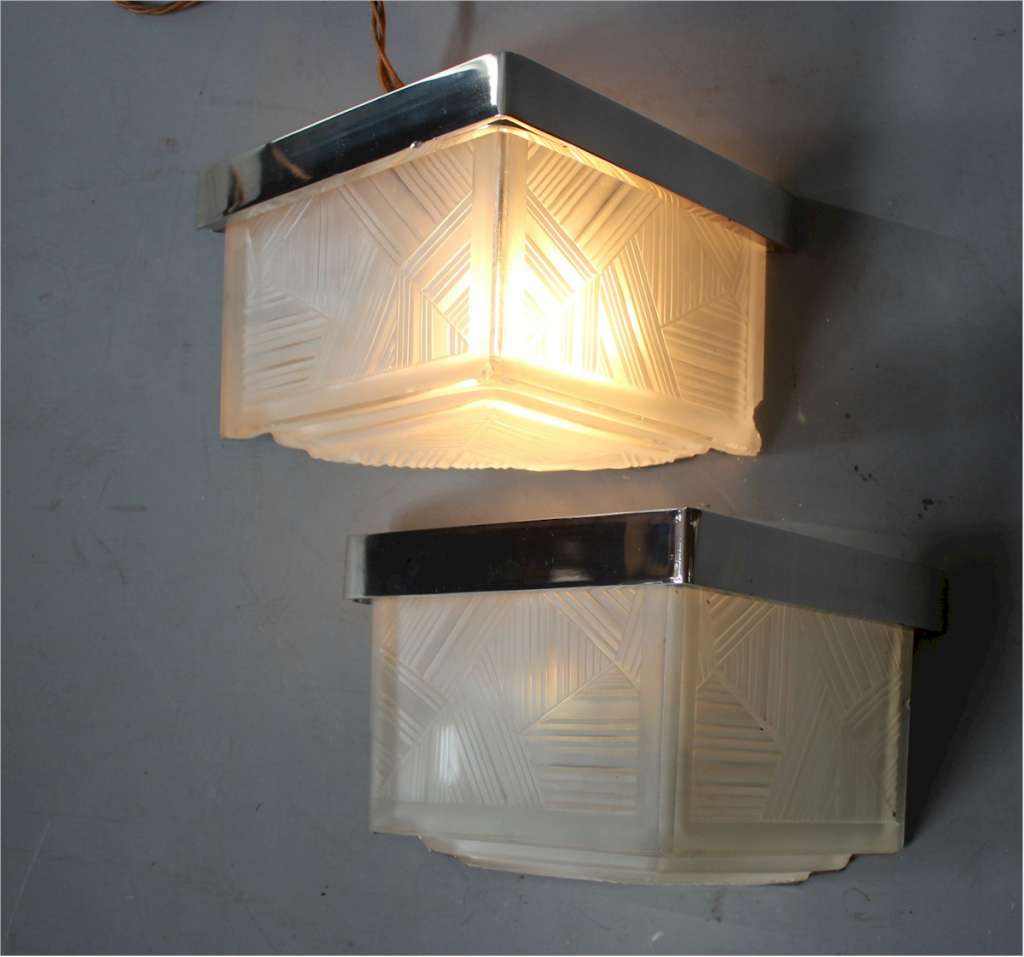 Pair of art deco wall lights by Sabino France