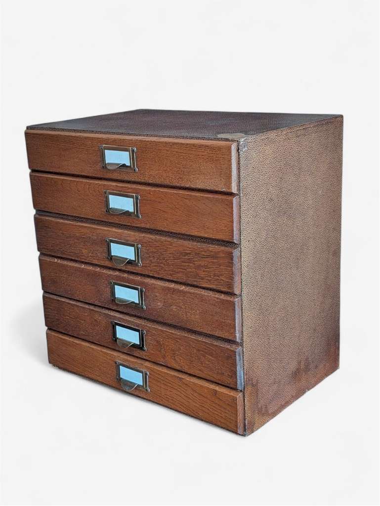 Tabletop filing cabinet holds A4 paper