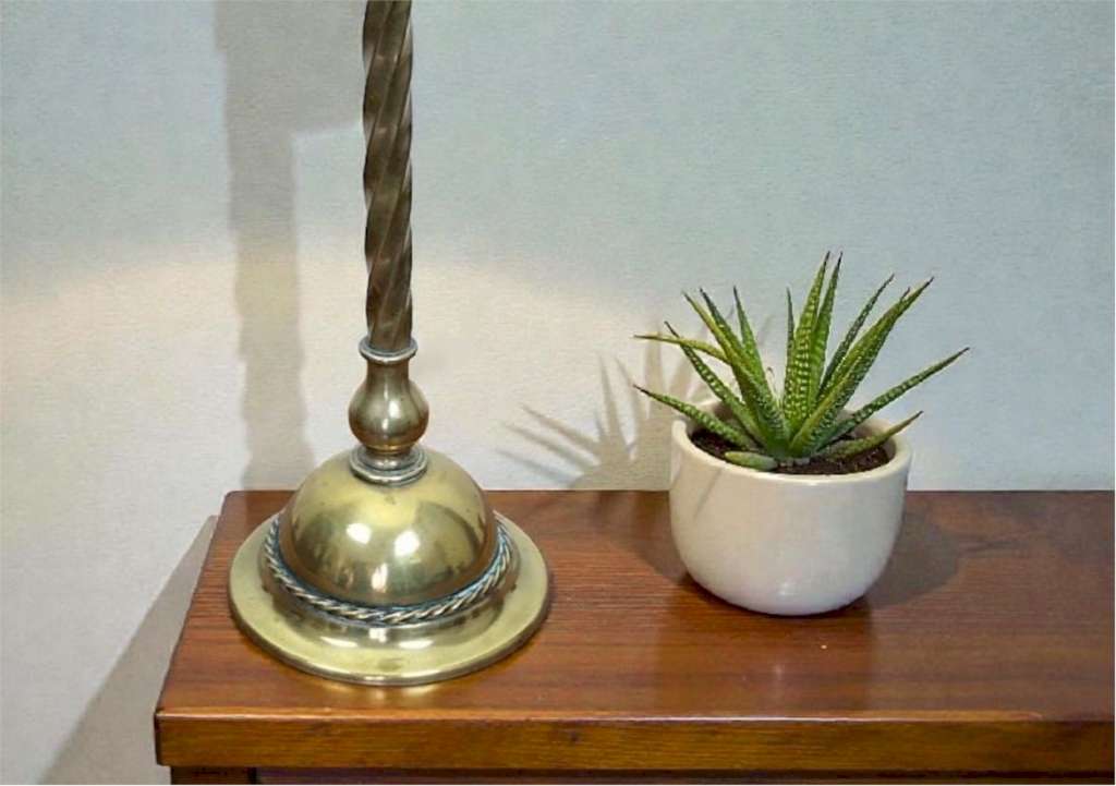 Arts and crafts table lamp in brass with glass shade