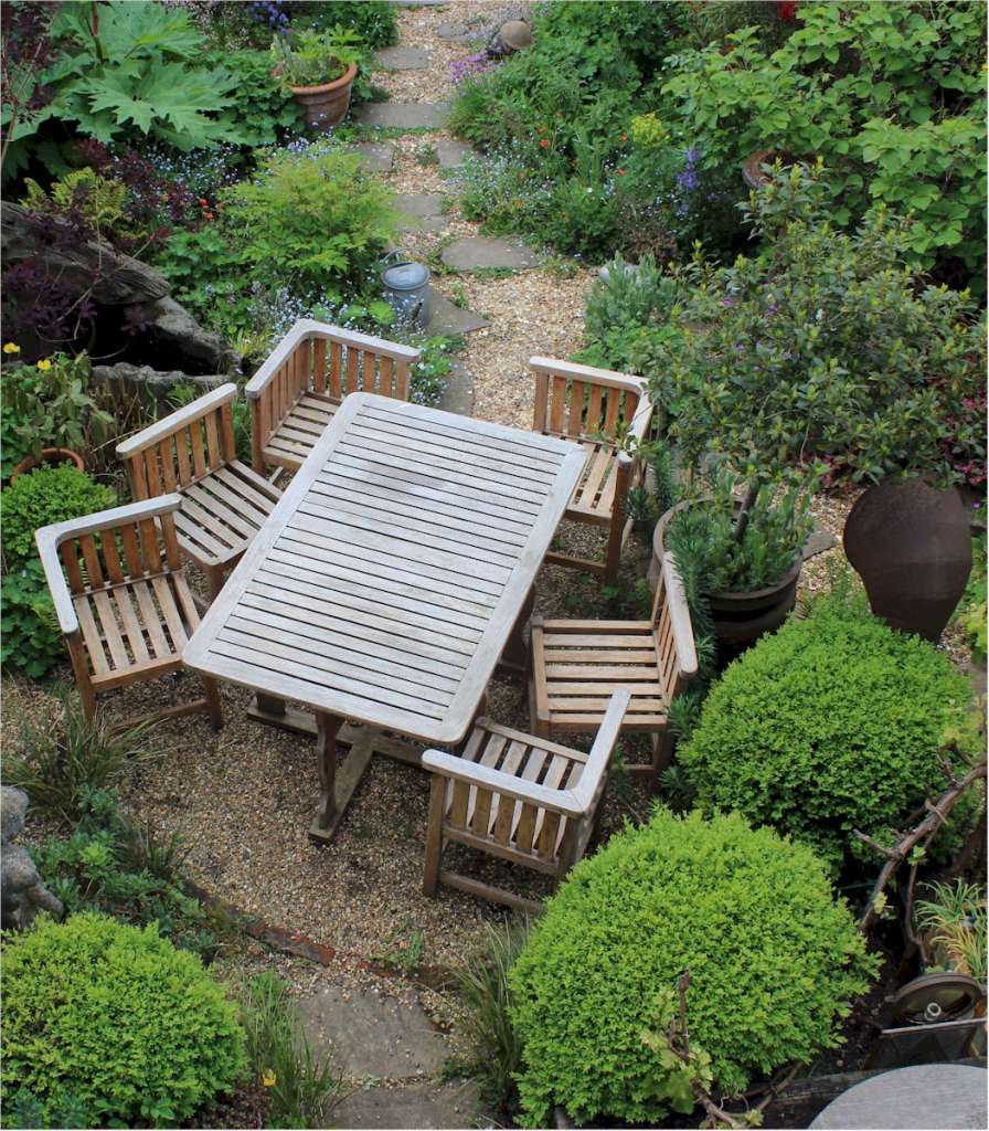  Rare six seater garden set wrap round chairs
