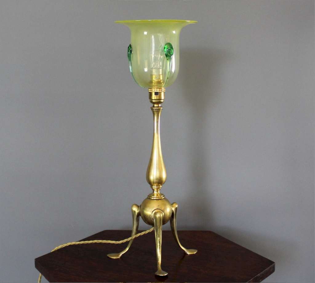 Arts and crafts 3 legged table lamp.