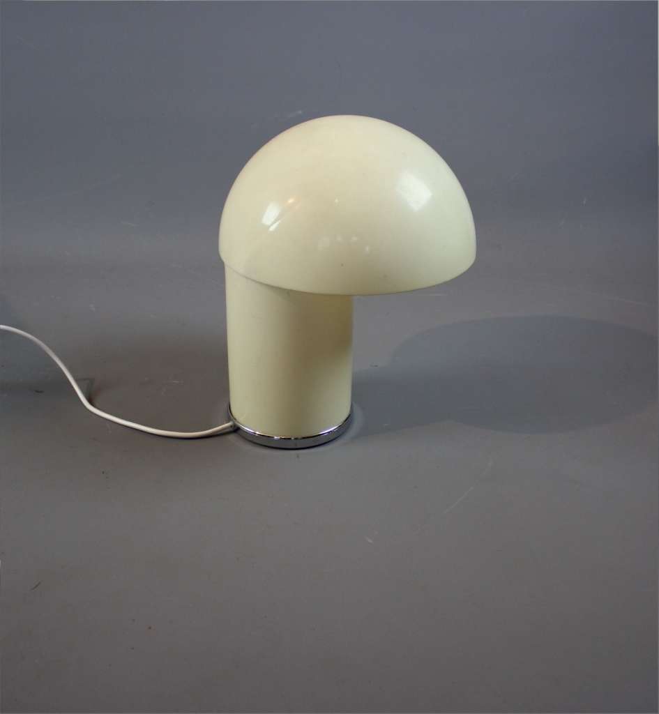 Verner Panton 1960's table lamp Leila.