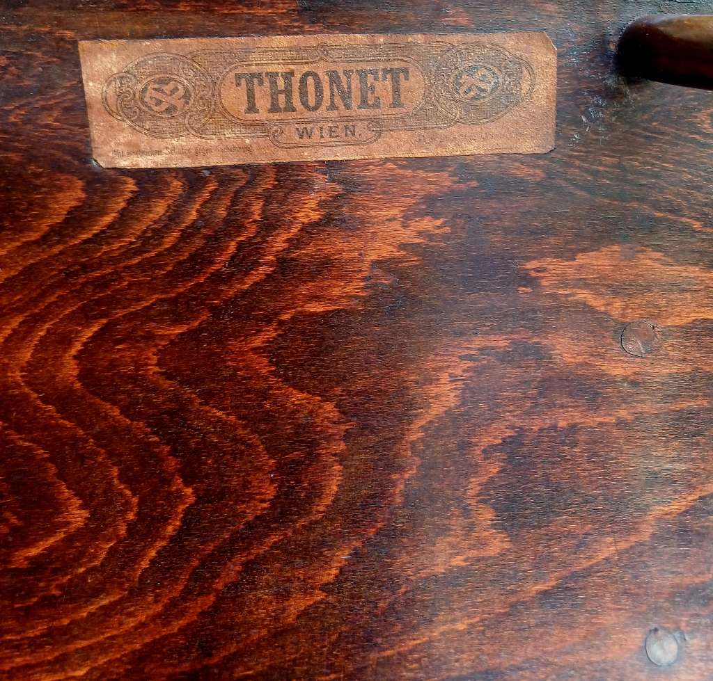Bentwood Magazine Rack No. 1 from Thonet