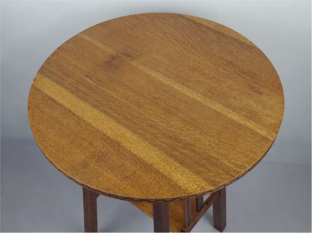  Classic arts and crafts inlaid table in golden oak
