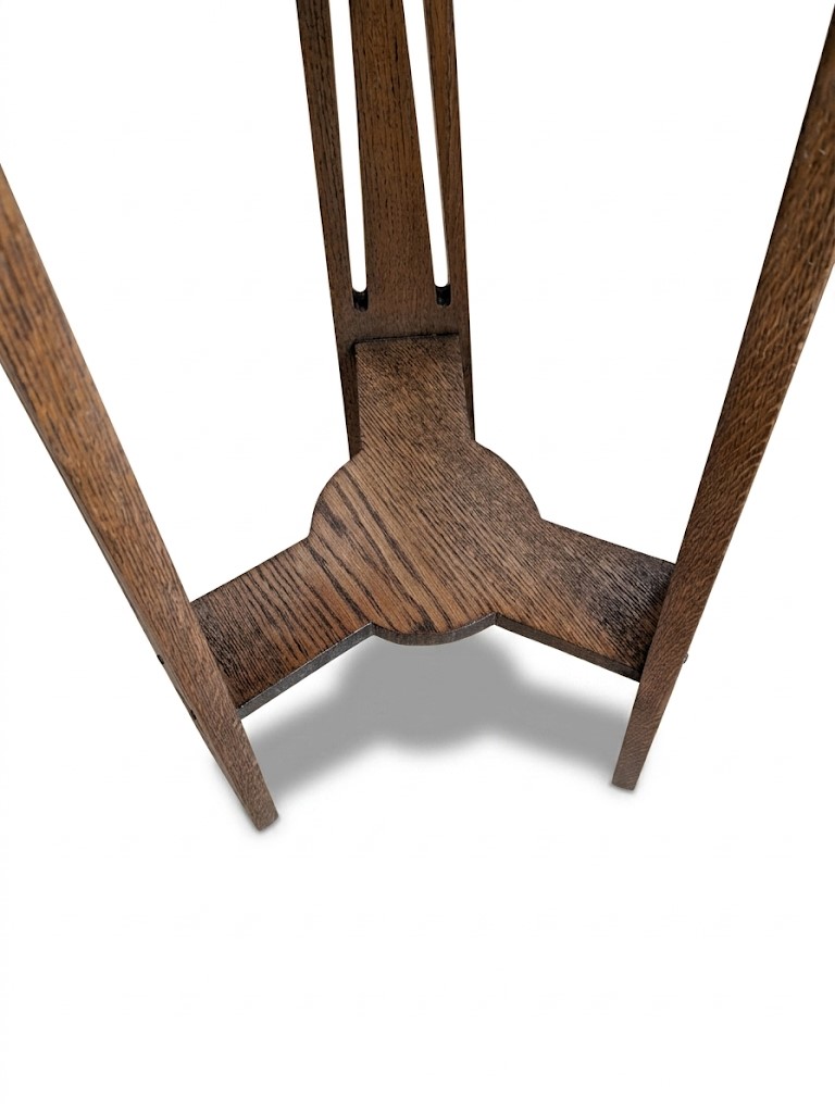 Classic arts and crafts side table in oak