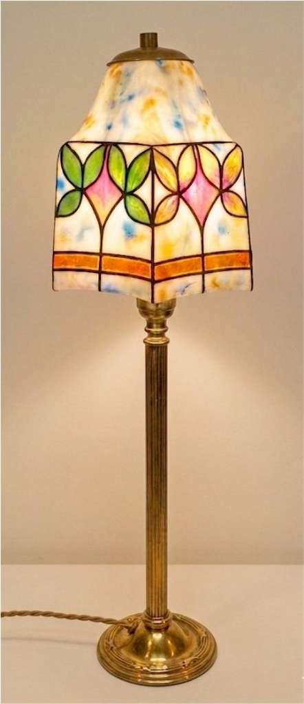 Pretty table lamp with brass base and hand painted shade