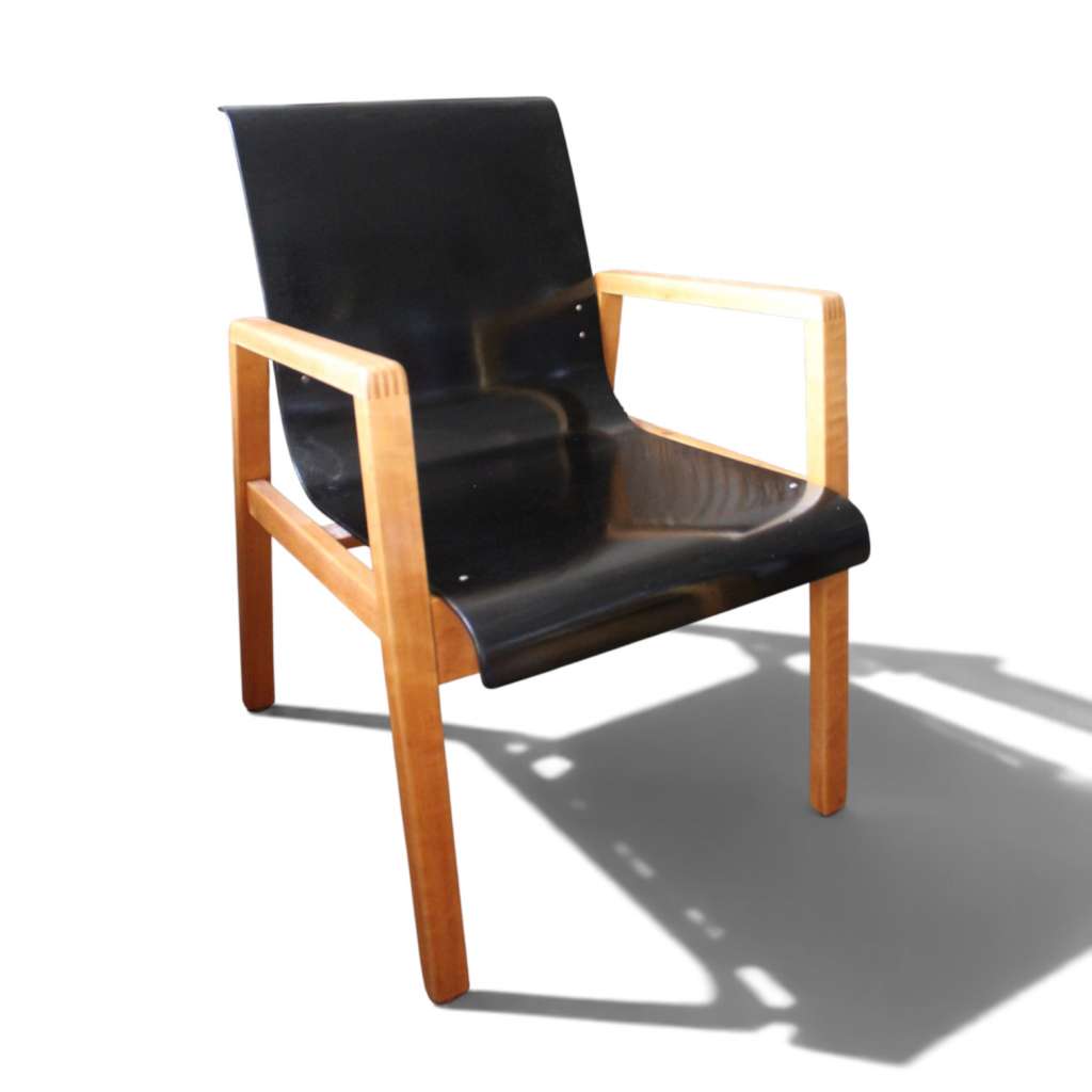 Alvar Aalto Finmar 403 hallway chairs