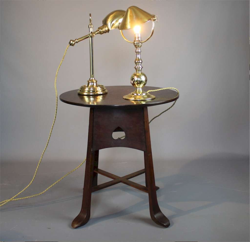 Splendid Edwardian adjustable table lamp.