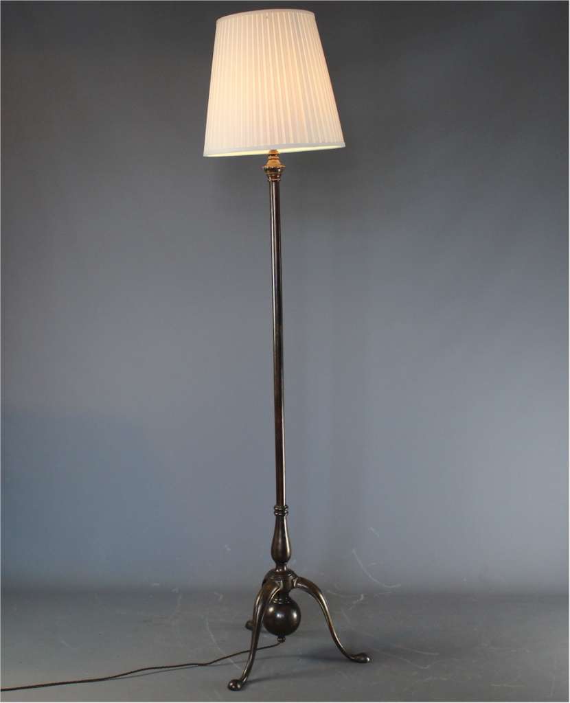 Edwardian Bronzed floor lamp.