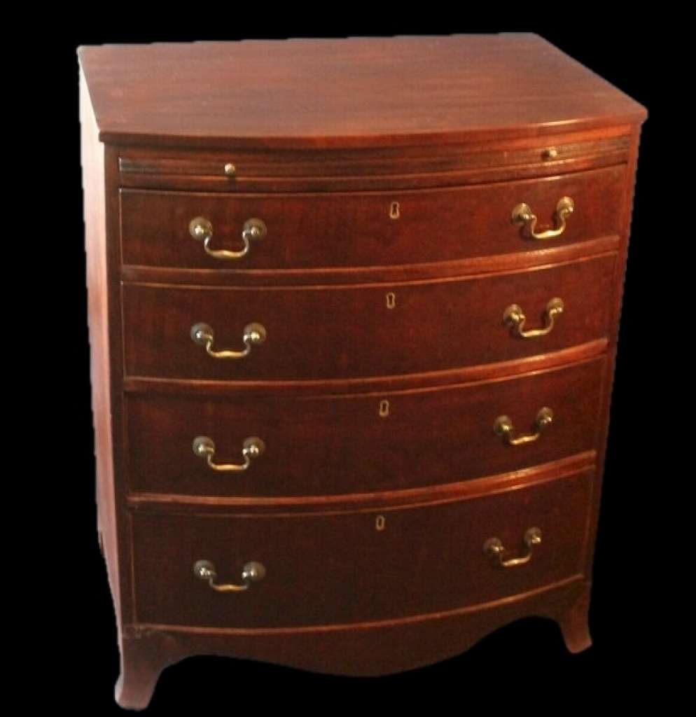 Georgian bow fronted Bachelors Chest of Drawers