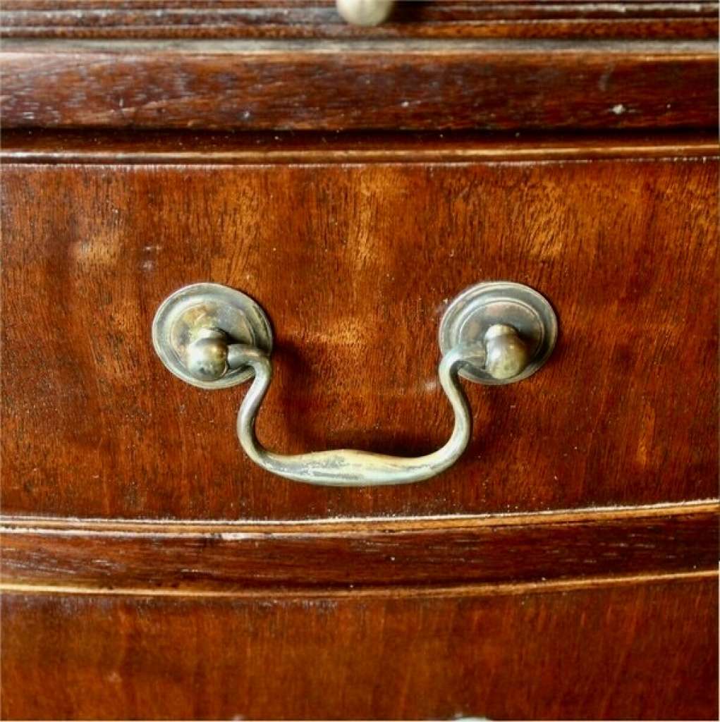 Georgian bow fronted Bachelors Chest of Drawers
