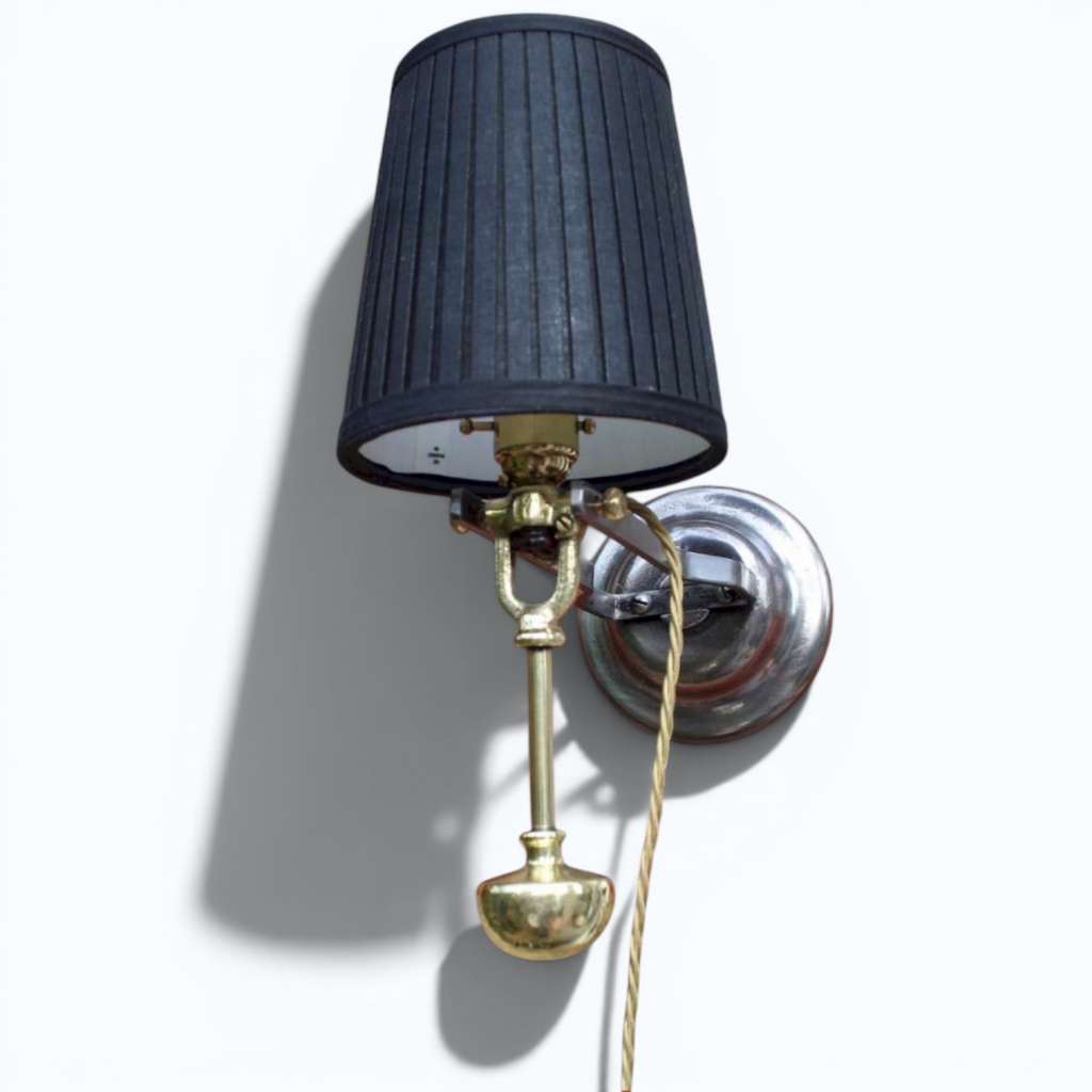Antique nautical Gimbal lamp.