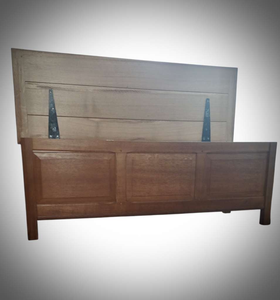 Reynold of Ludlow Oak Cotswold school blanket box, Heals