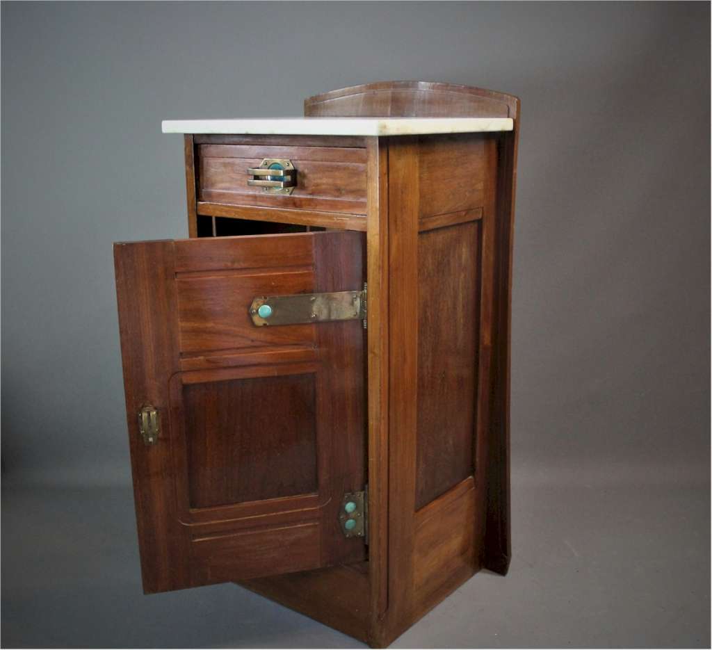 Secessionist side cabinet