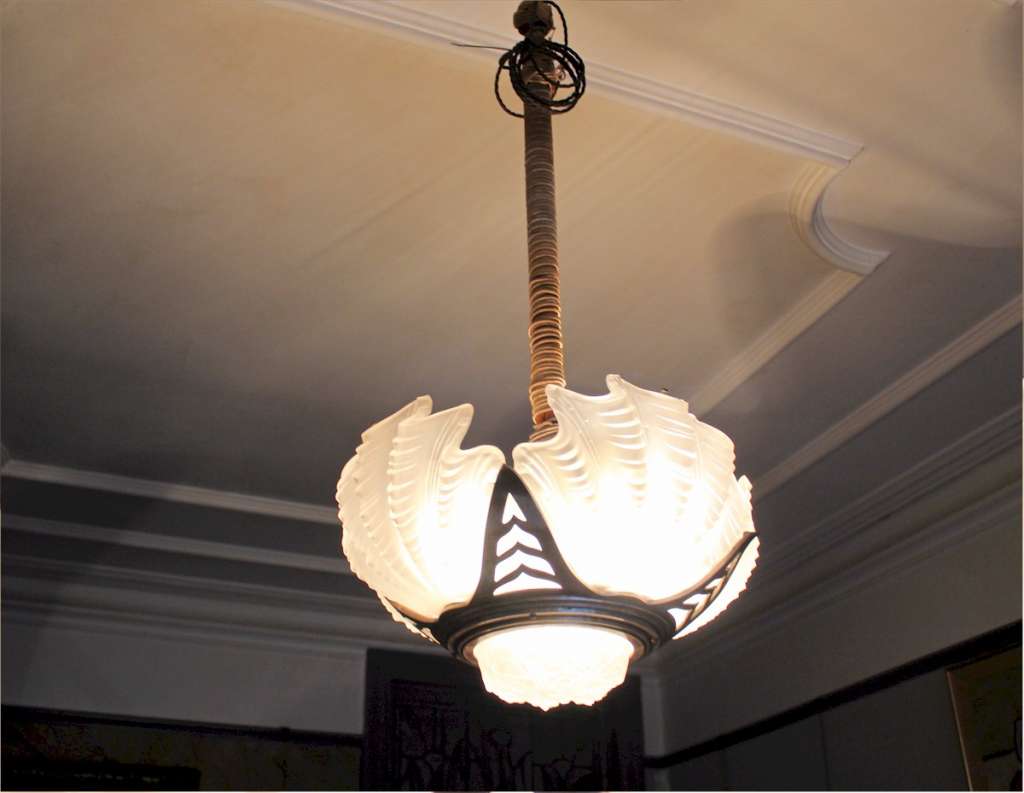 Wonderful Art Deco shell ceiling light