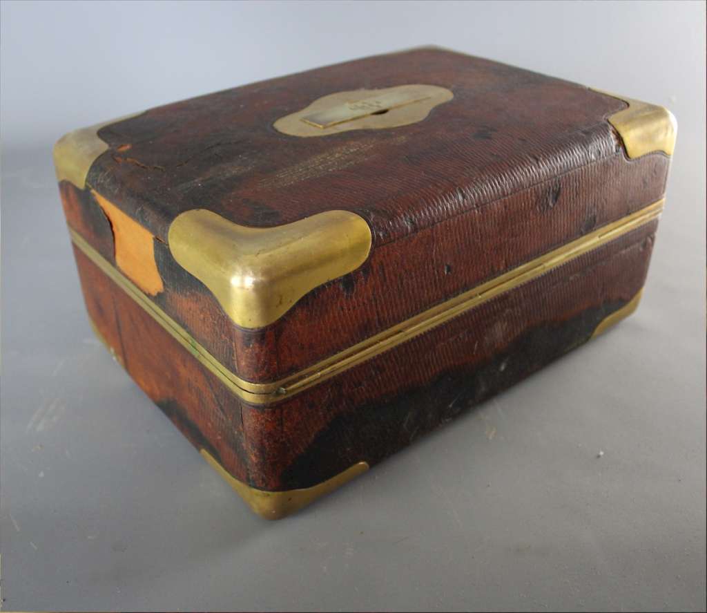 Victorian French travelling vanity box